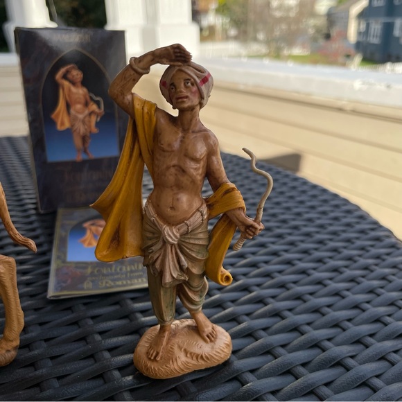 Fontanini 5” Nativity Set of 2 Figurines- Standing Camel & Malachi [Vintage] - Picture 7 of 15